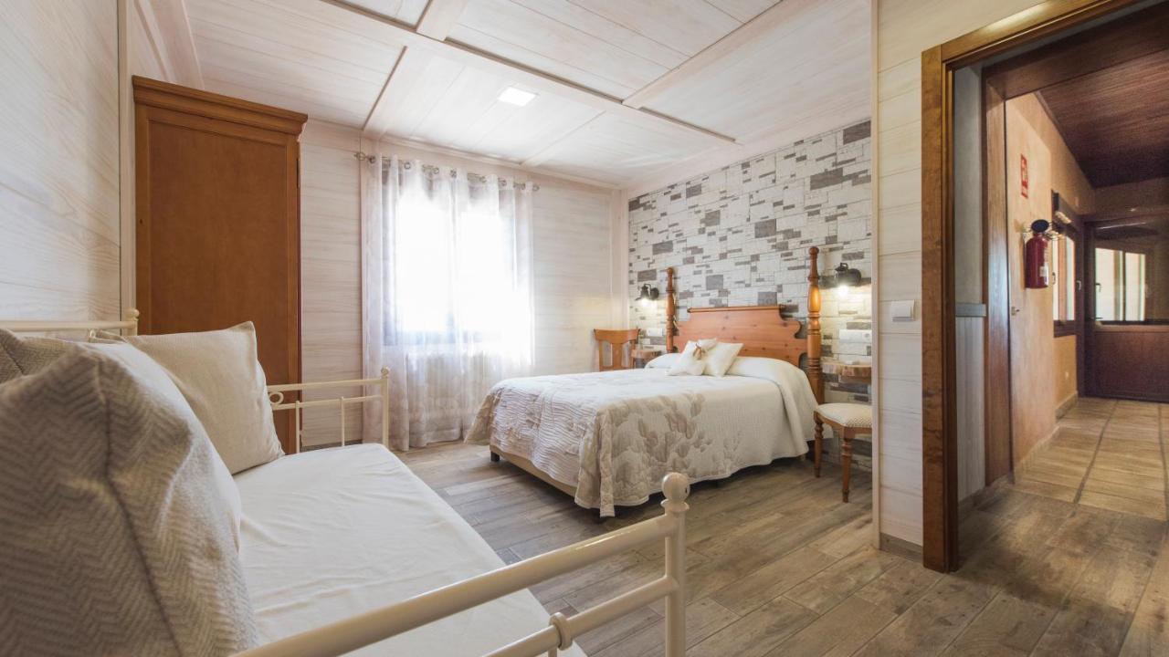 Los Laureles Casa Rural Urda Room photo